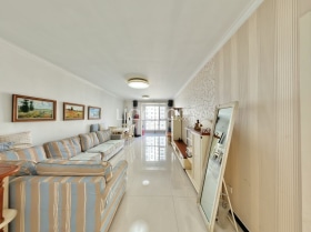 南北通透两居，自住标准精装修中间楼层，采光好