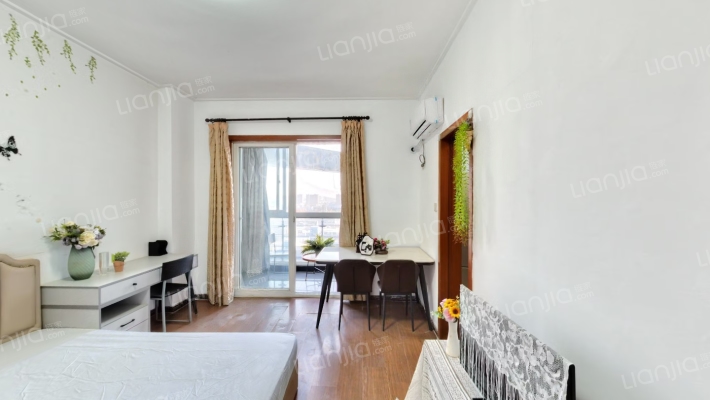 银色港湾公寓二手房实景图