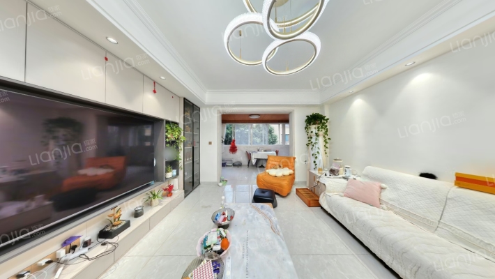 堤亚纳河谷二手房实景图