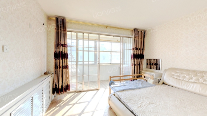 新龙家苑二手房实景图