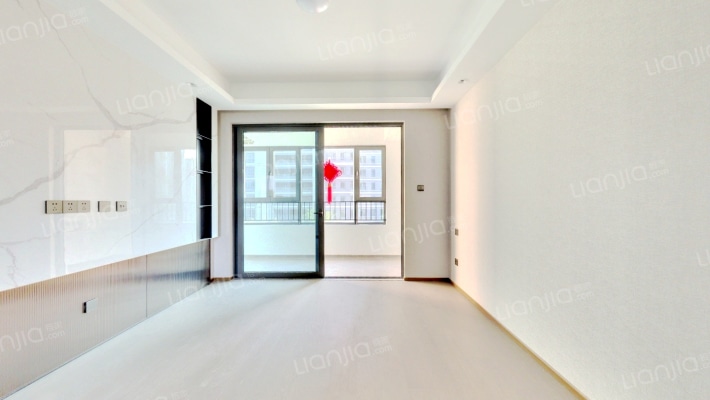 颐和铂岸江璟二手房实景图