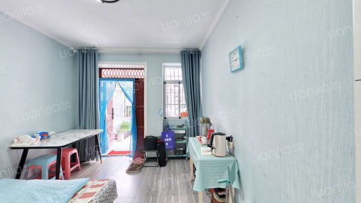 安庆路147号二手房实景图