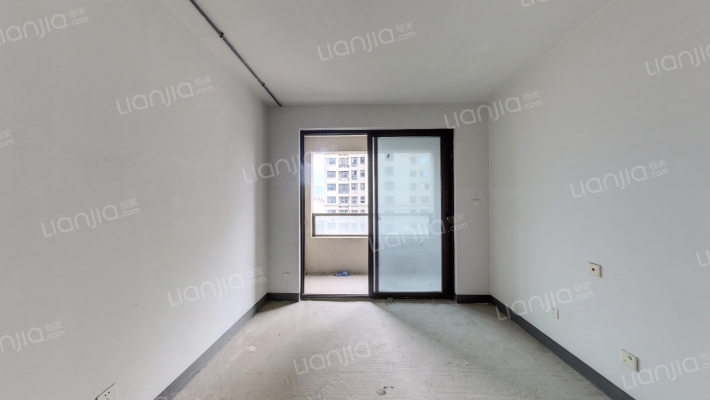 万象华庭一组团二手房实景图