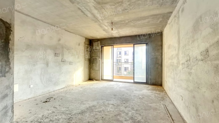 宝德·东堤湾1号二手房实景图