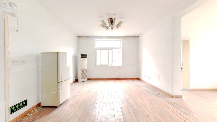 中银小区二手房实景图