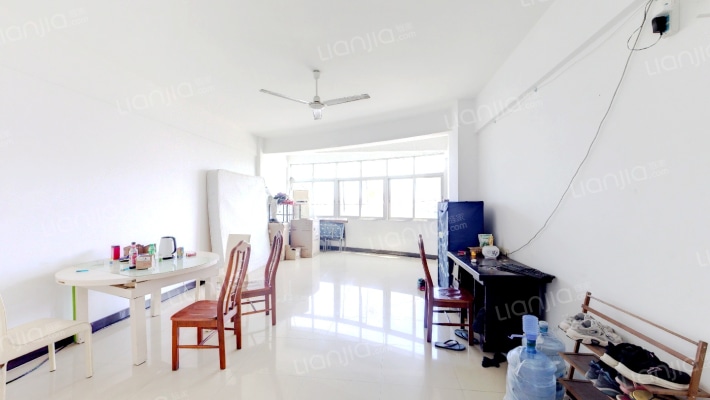 颐景阁小区二手房实景图