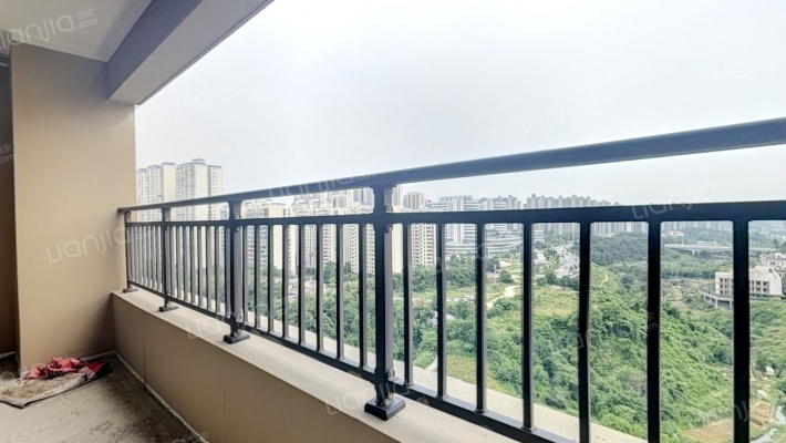 美的梧桐庄园三期二手房实景图