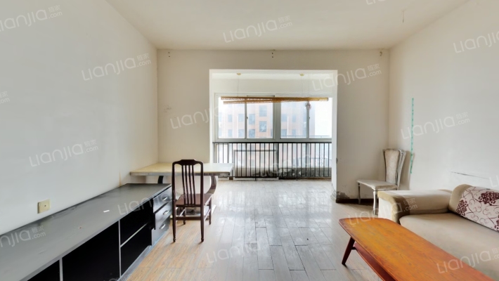 山水生态城南区二手房实景图