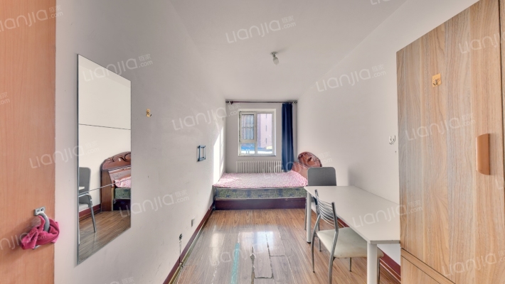 塞纳阳光A区二手房实景图