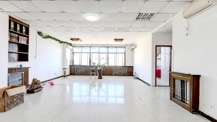 万和家园二手房实景图