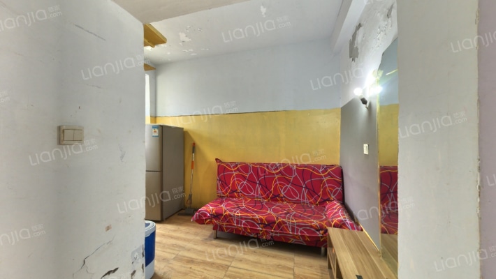 大学北路78号二手房实景图