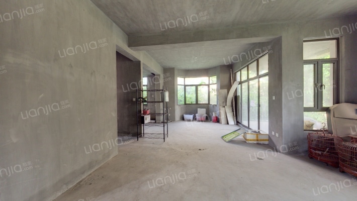 塞纳翡翠庄园丽都苑二手房实景图