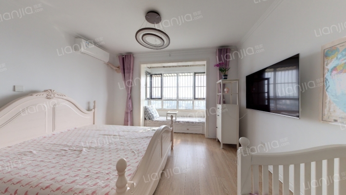 东港龙城三期二手房实景图