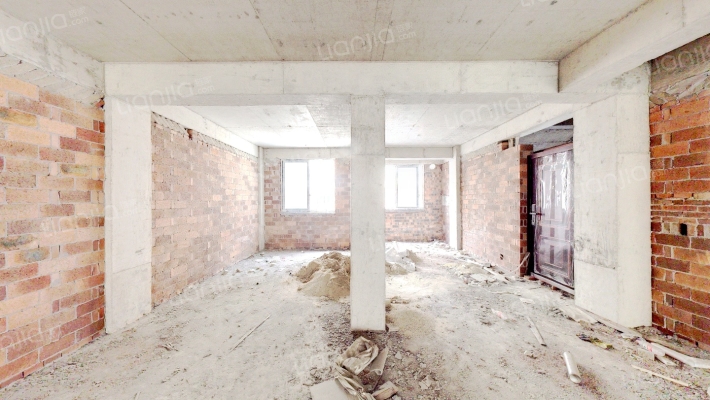 龙宁花苑二手房实景图