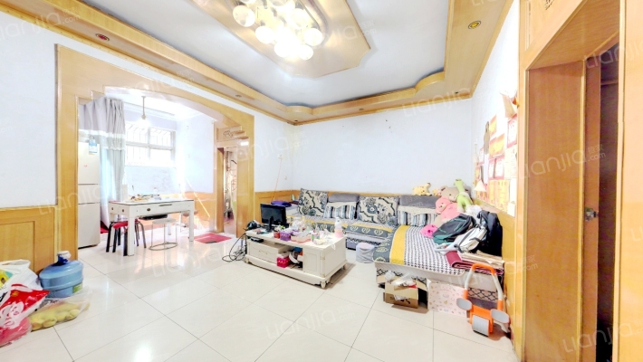 台板小区二手房实景图