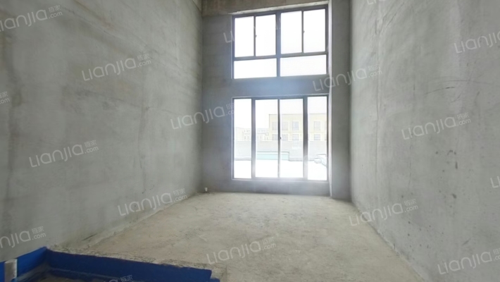 卫真农贸城二手房实景图