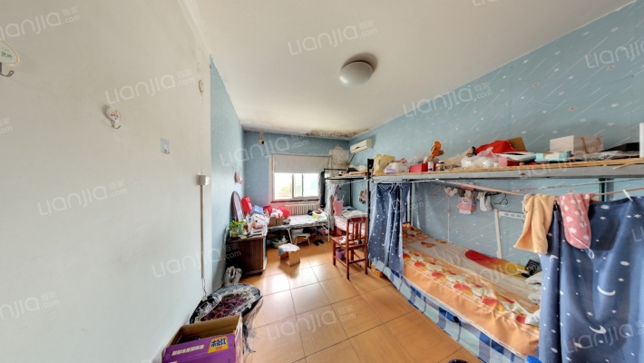 公交大楼二手房实景图