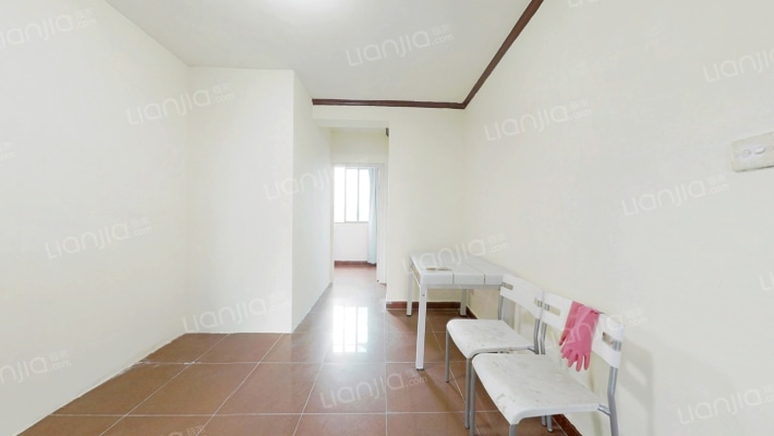 八二宿舍二区二手房实景图