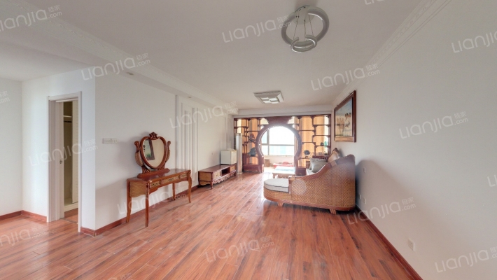 万达临湖苑A区二手房实景图