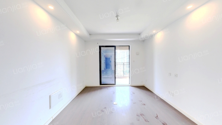 万科金域滨江二手房实景图