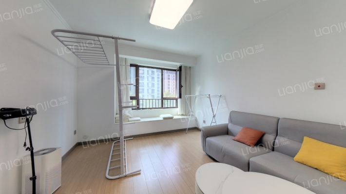 出售樾府国际南北通透精装两居看房出行方便-客厅