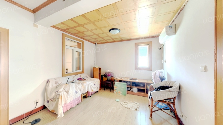 桐江新村二手房实景图