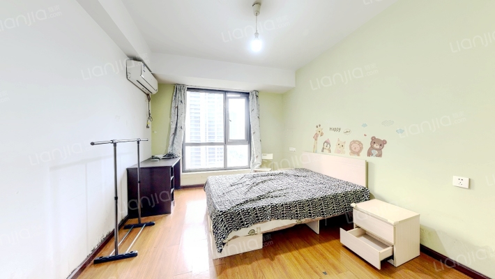 绿都四季华庭二手房实景图