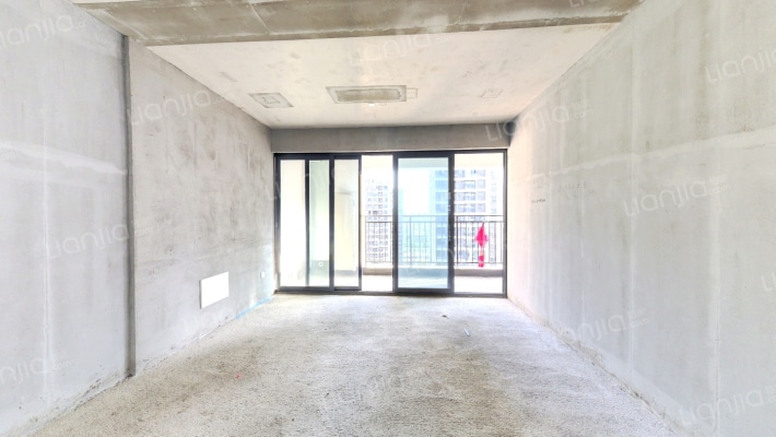 麓谷山湖郡二手房实景图