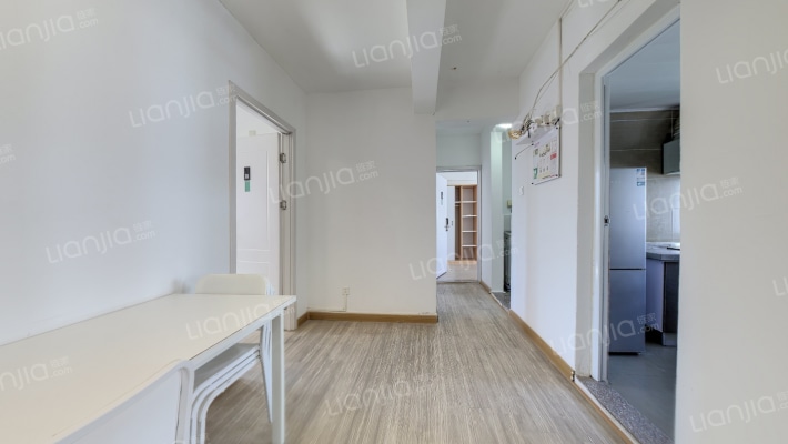 后海花园二手房实景图