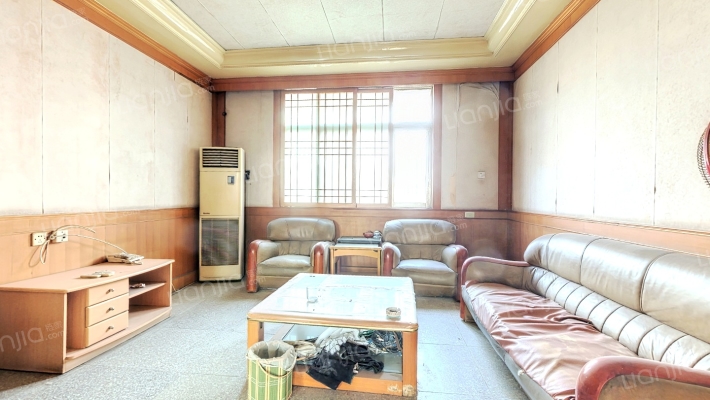 鸿业公司家属院二手房实景图