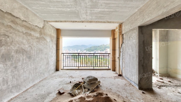 东郡华府二手房实景图