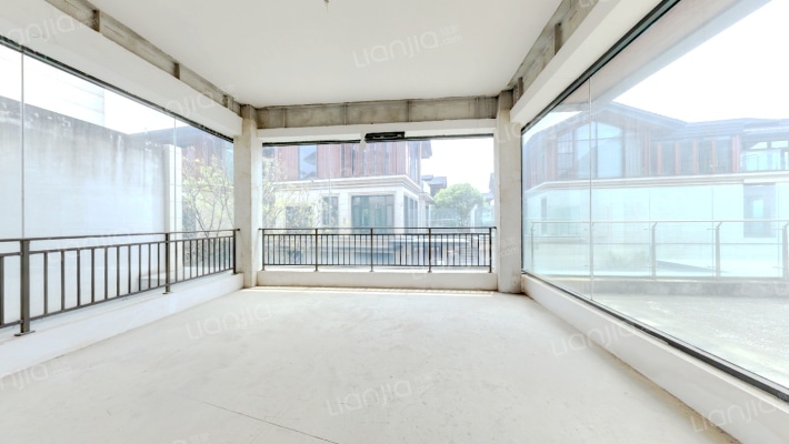 山海湾1号二手房实景图