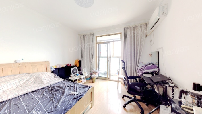 东西湖中心广场二手房实景图