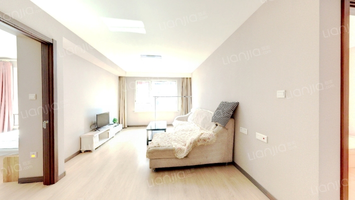 万科翡翠四季C3区二手房实景图