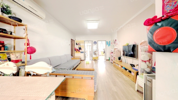 经七小纬六路139号院二手房实景图