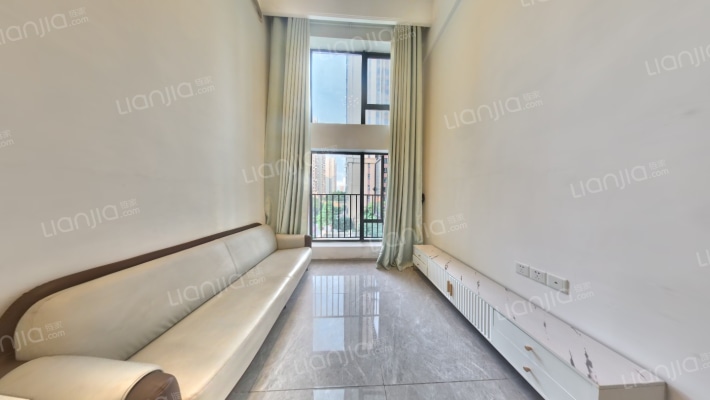 越秀岭南悦公馆二手房实景图