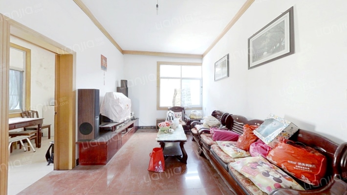 爱国路二手房实景图