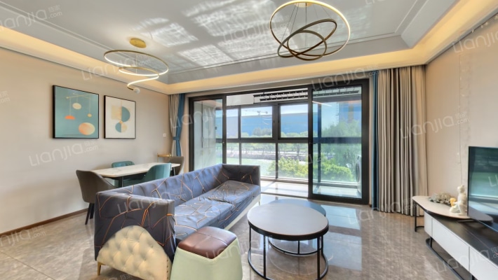 泊云庭二手房实景图