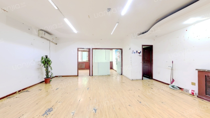 理想大厦二手房实景图