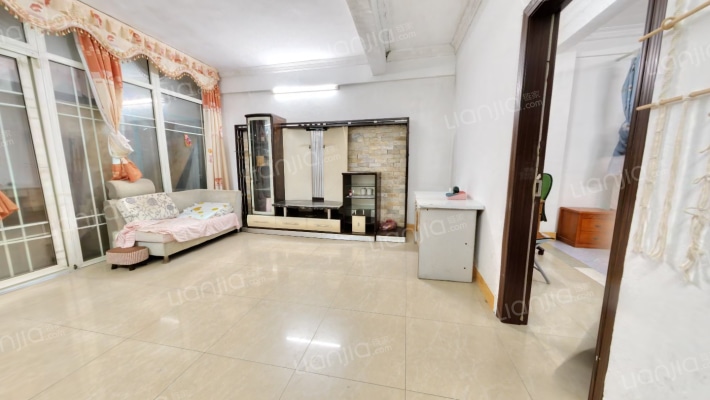 花怡苑二手房实景图