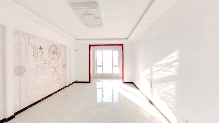 房本满二，南北通透精装修，带车库带地下室-客厅