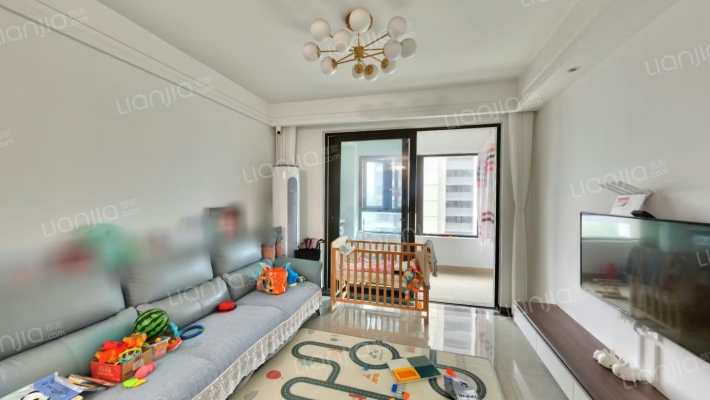 保利柏林之春二手房实景图