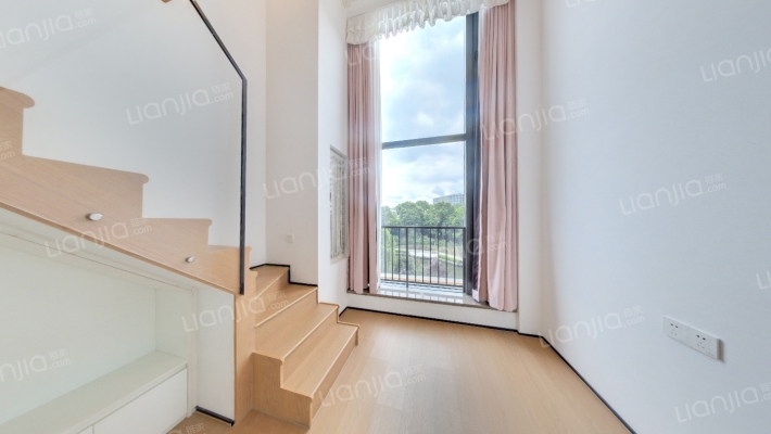 Mo.C星辉时光城二手房实景图