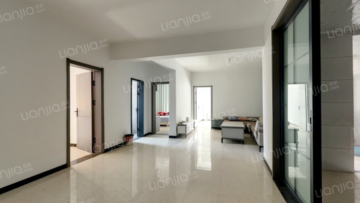 未来家园社区二手房实景图