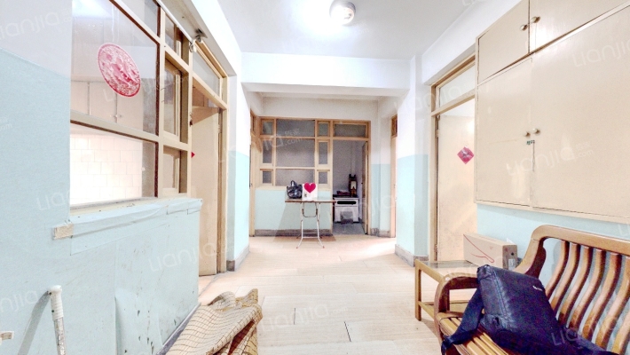 青年路156号家属院二手房实景图