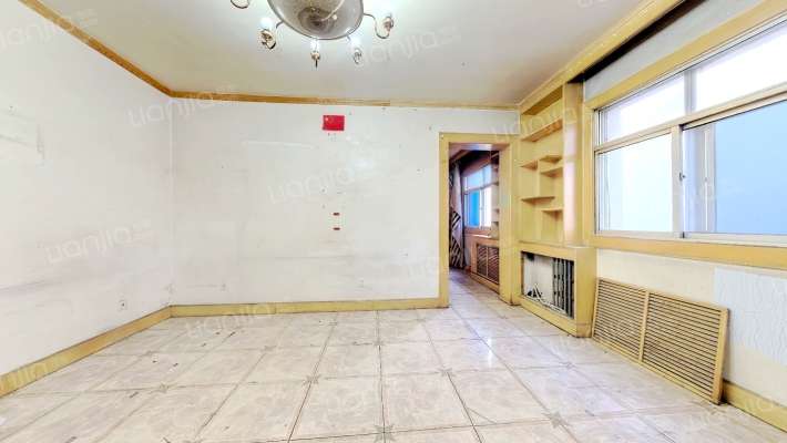 新华汽配厂宿舍二手房实景图