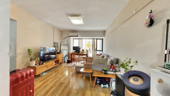 春树里二手房实景图