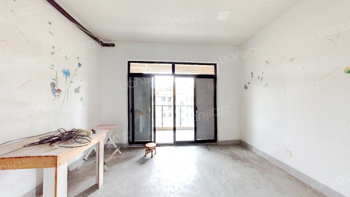 万峰·滨江苑二手房实景图