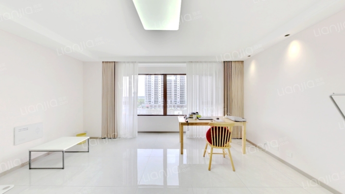 中铁逸都C区二手房实景图