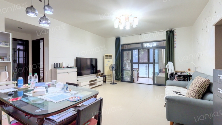 翡翠海湾二手房实景图